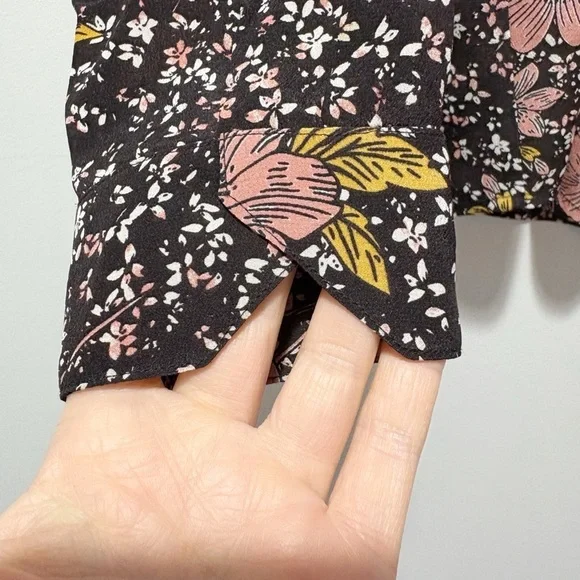 Zadig and Voltaire Chai Print Dark Floral 100% Silk Blouse Top Size XS Luxury - Picture 11 of 14
